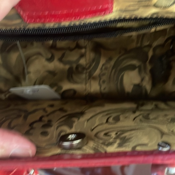 🔥🎁Brighton bag w/ ornate silver handles & ❤️charm NWOT RED & On SALE Price FIRM - Picture 4 of 5